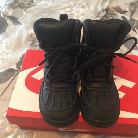 nike boots woodside 2